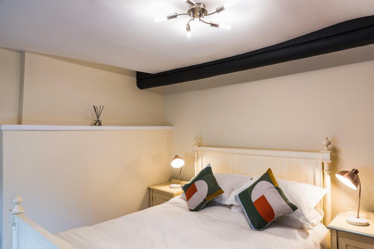 Luxury 3 Bed Flat In The Centre Of Woodstock Apartment Екстериор снимка